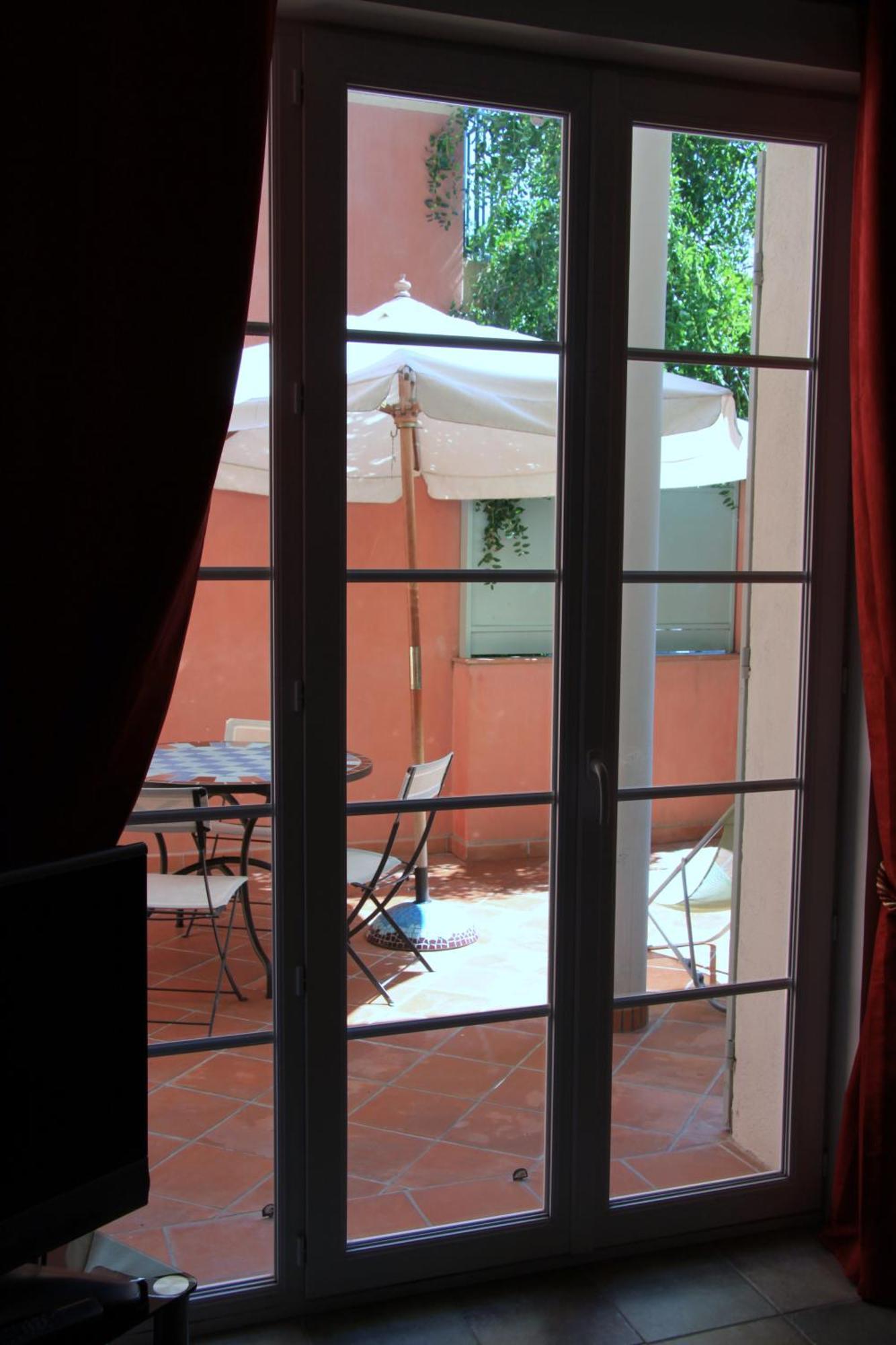 Appartement Avec Patio Et Garage Centre Ville Et Plage Sanary-sur-Mer Exterior photo