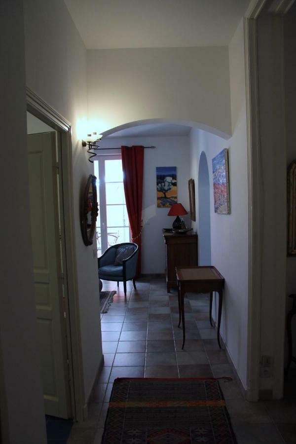 Appartement Avec Patio Et Garage Centre Ville Et Plage Sanary-sur-Mer Exterior photo